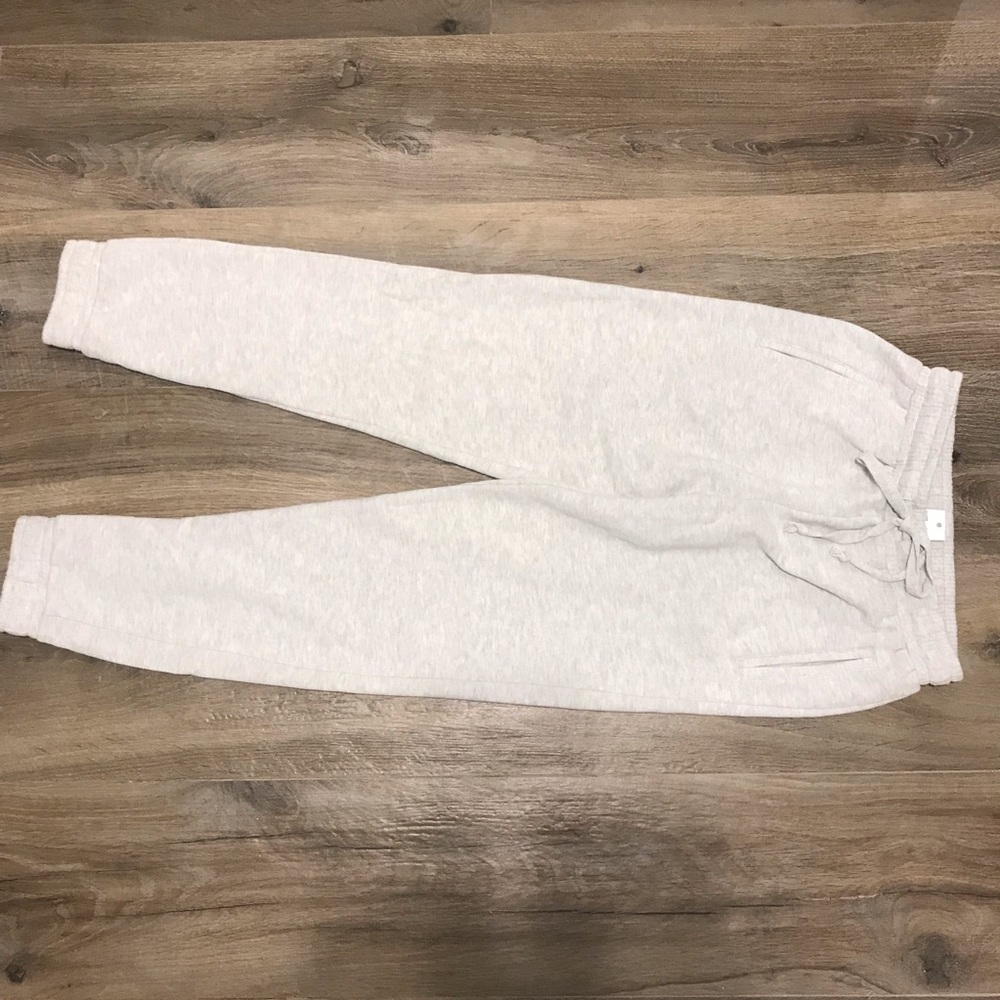 Brandy Melville Rosa Drawstring Sweatpants - Picture 6 of 8